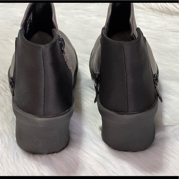 Clarks Cloudstepper Women's Step Rose Up Booties <wide fit> - Picture 10 of 11